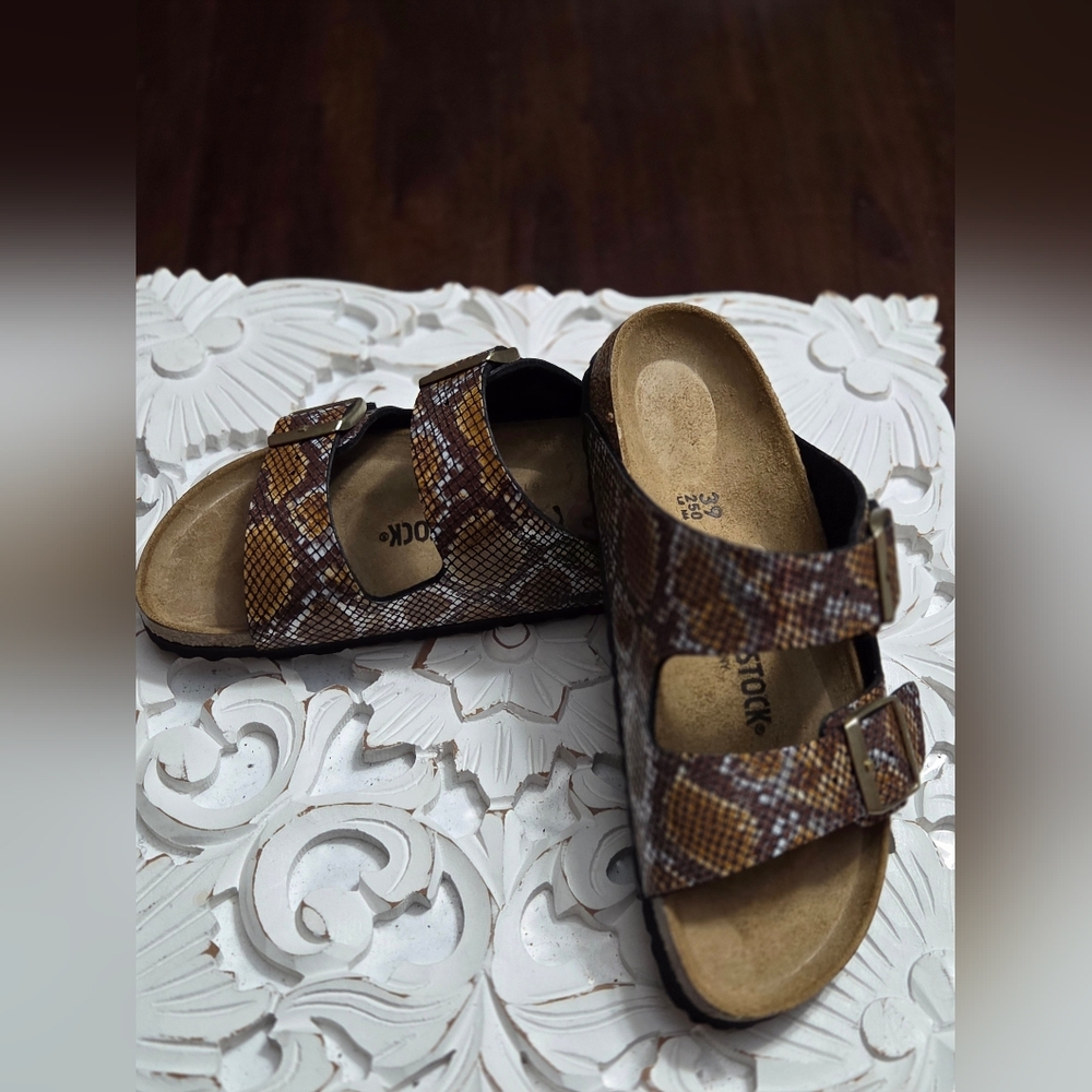 Authentic Birkenstock Womens Slide Size 8 - Picture 2 of 10